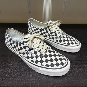 Vans Anaheim factory authentic black and white checkerboard Gold Coast